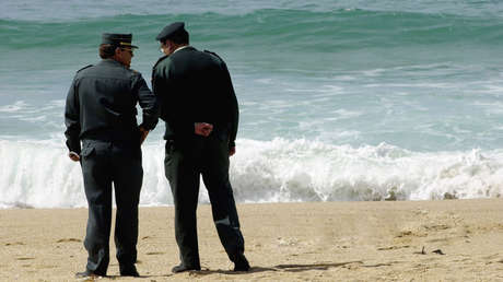 Muere un menor migrante cuando intentaba alcanzar a nado un barco que une África y la península ibérica