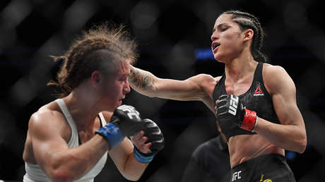 VIDEO: Una brasileña vence a su rival con "precisión absoluta" en dos minutos y acaba con su larga racha de derrotas en la UFC