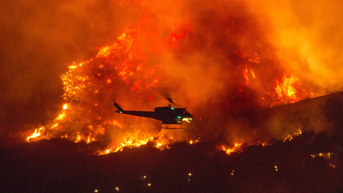 VIDEOS, FOTOS: California declara el estado de emergencia mientras evacúan a más de 200 personas atrapadas por incendios forestales