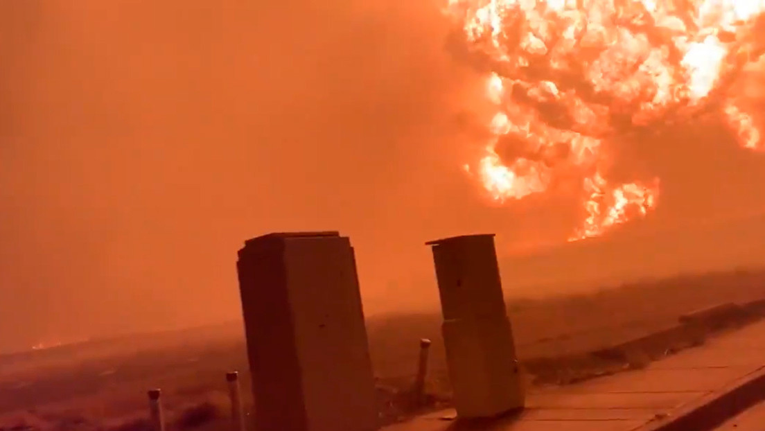 VIDEO: Captan una enorme bola de fuego en Oregón y confirman la "destrucción sustancial" de cinco localidades por incendios