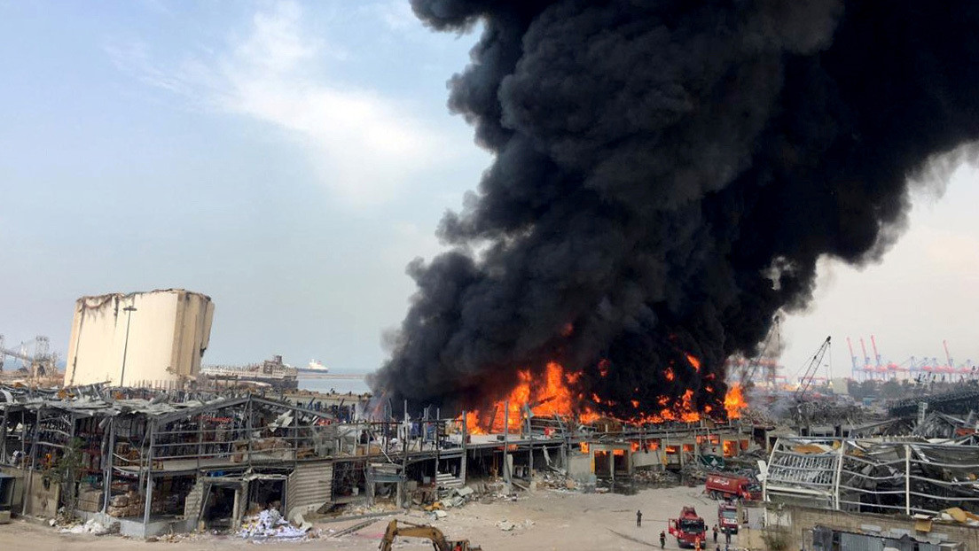 VIDEOS: El puerto de Beirut sufre un incendio un mes después de la explosión que destruyó media ciudad