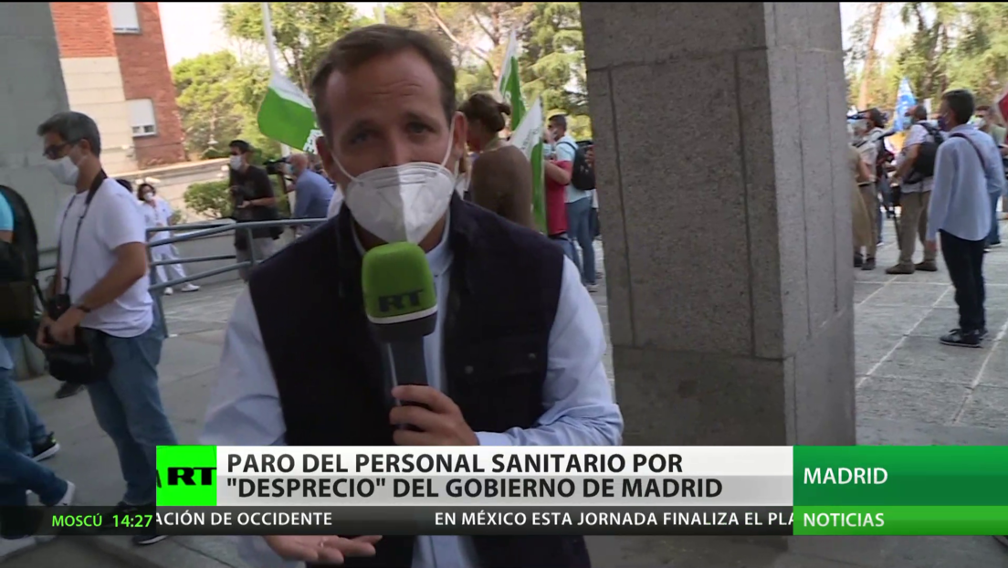 España: El personal sanitario protesta contra el "abandono" y "desprecio" del Gobierno de Madrid en plena crisis del coronavirus