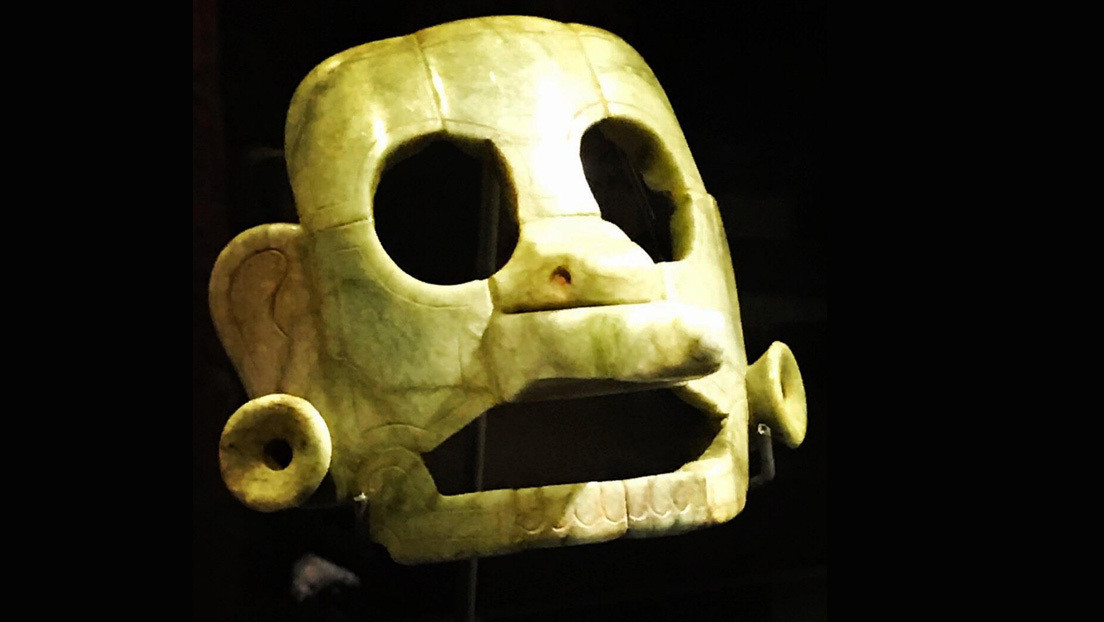 FOTO: Guatemala recupera una antigua máscara de jade que fue robada y trasladada a Bélgica