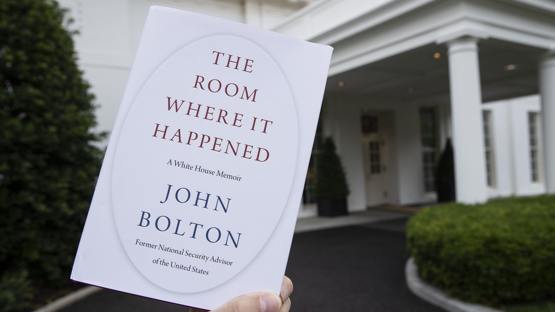 Reportan que el Departamento de Justicia de EE.UU. lanza una investigación sobre el libro de Bolton
