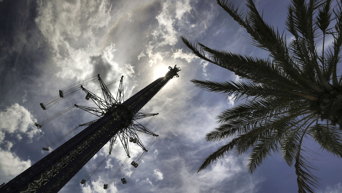 Empleado de un parque temático de Florida muere tras caer del columpio más alto del mundo