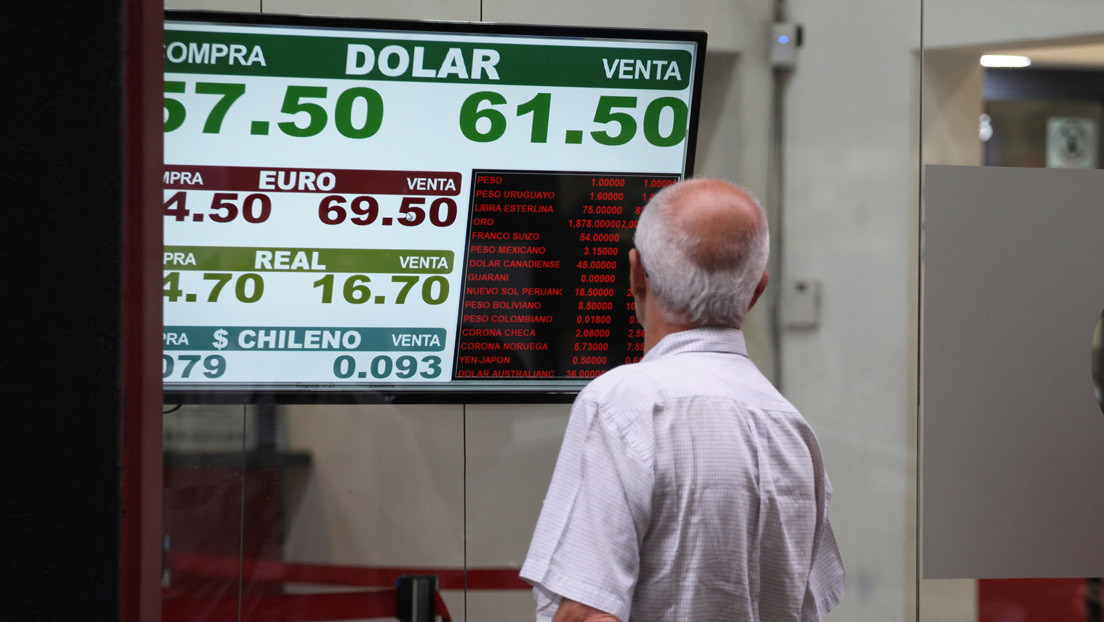 El interminable tango del dólar en Argentina: acusaciones entre oficialismo y oposición, ansiedad por comprar divisas y la economía en crisis