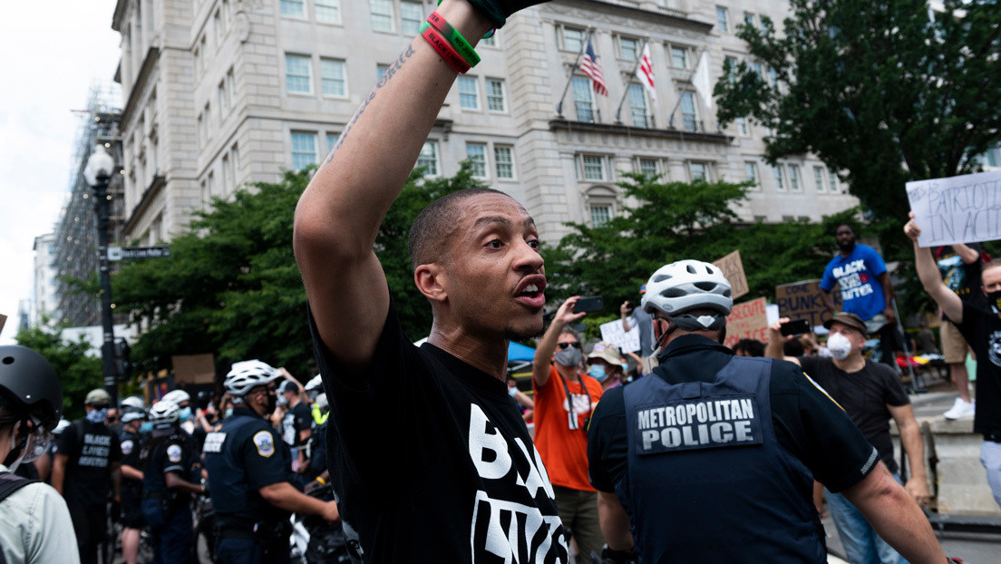 Denuncian que la Policía militar de EE.UU almacenó municiones y consideró usar un 'rayo de calor' en las protestas en Washington