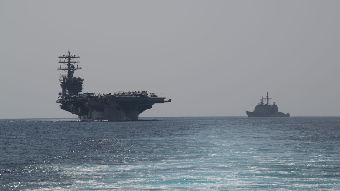 El portaviones estadounidense USS Nimitz entra en el golfo Pérsico