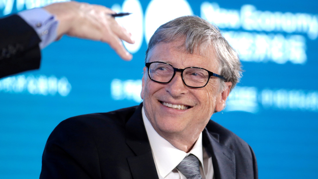 Bill Gates afirma que la prohibición de viajar empeoró la situación con el covid-19 en EE.UU. a principios de año