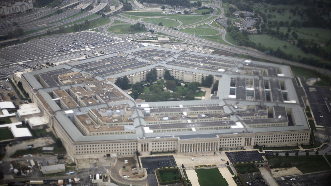 El Pentágono habría usado el dinero destinado a responder a la pandemia para comprar equipamiento militar