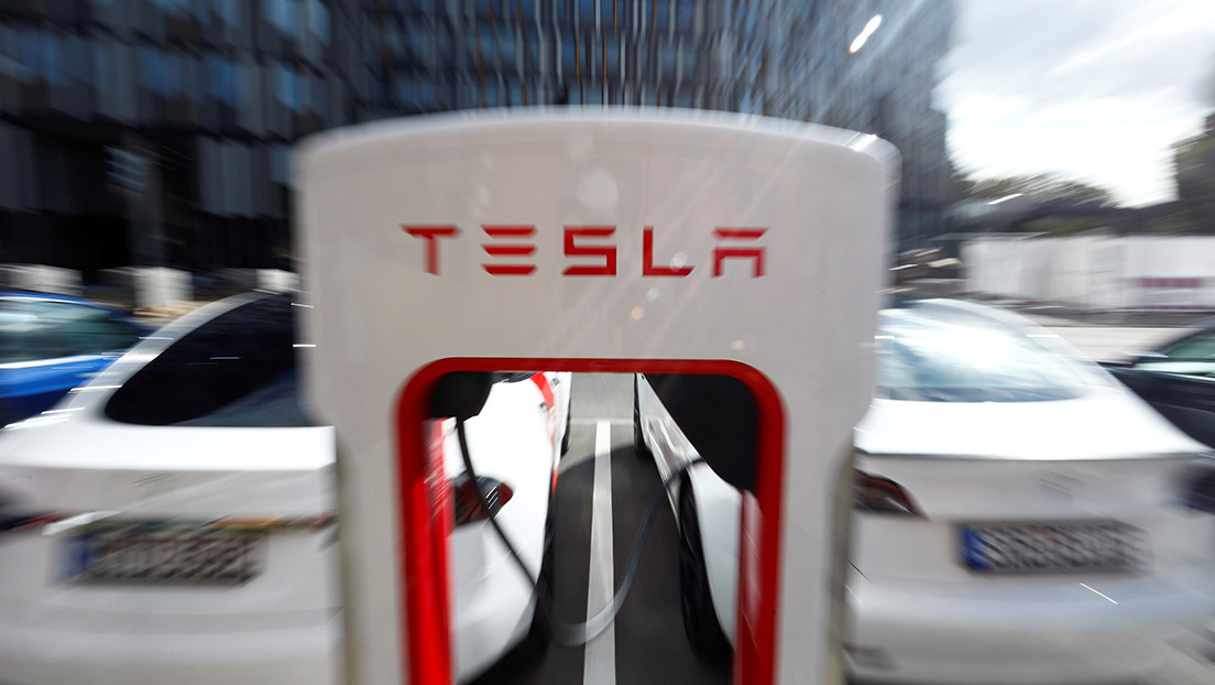 Tesla sufre una interrupción total de la red que impide a los propietarios acceder a sus vehículos y a la 'app'