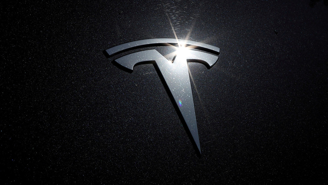 ¿Qué se sabe de las novedosas baterías de Tesla, con las que Elon Musk busca hacer más asequibles los coches eléctricos?