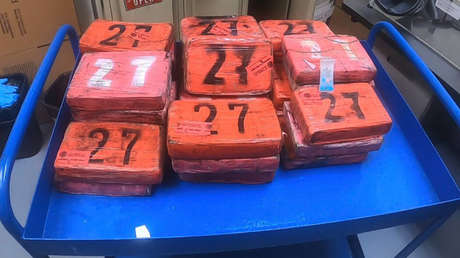 Un hombre sale a pasear por la playa en Florida y encuentra 35 kilos de cocaína