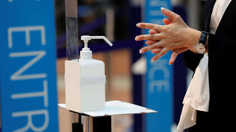 Una mujer sufre graves quemaduras en todo el cuerpo al encender una vela tras usar desinfectante de manos