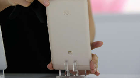FOTO: Xiaomi patenta un teléfono con todas sus cámaras retráctiles