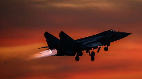 Un caza ruso intercepta dos bombarderos estratégicos de EE.UU. sobre el mar de Bering