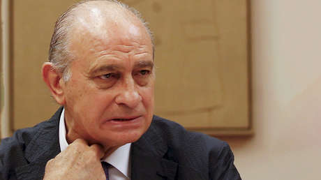 Imputan al exministro español de Interior Jorge Fernández Díaz como supuesto responsable de una operación de espionaje financiada con dinero público
