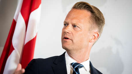 El canciller de Dinamarca se disculpa por tener relaciones sexuales con una adolescente