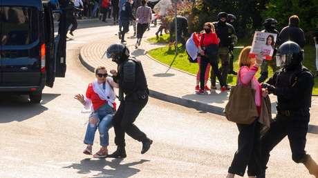 Borrell afirma que la UE no quiere interferir en los asuntos internos de Bielorrusia pero no reconoce a Lukashenko como presidente legítimo