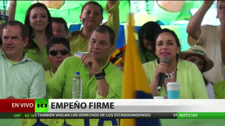 Un tribunal ordena ubicar y capturar a Rafael Correa