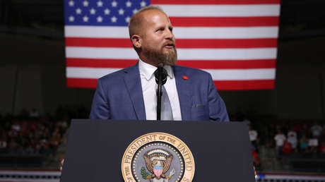 Reportes: exgerente de campaña de Trump, hospitalizado luego que su esposa dijera al 911 que estaba armado y amenazaba con hacerse daño