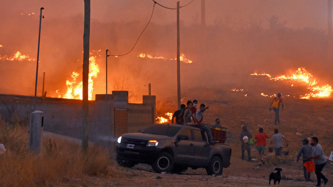 Los voraces incendios en Argentina afectan a 14 provincias y dejan devastada la zona central del país (FOTOS, VIDEOS)