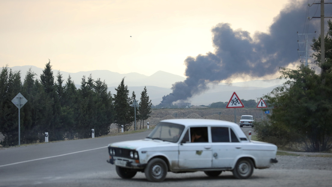 Azerbaiyán continúa con los bombardeos sobre la capital de Nagorno Karabaj