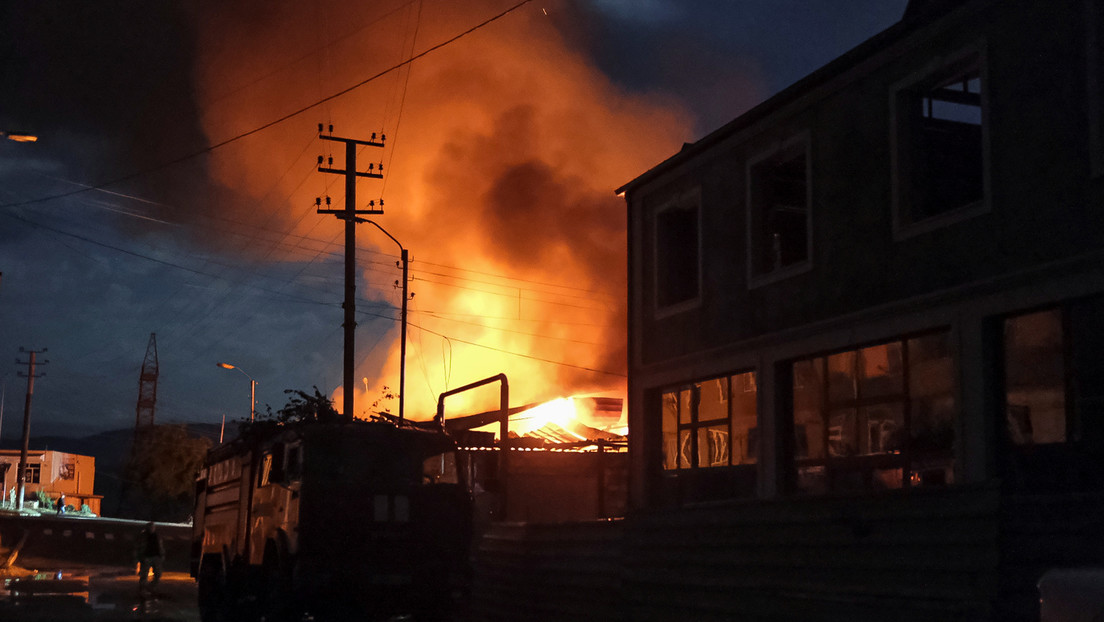Arde una central eléctrica en Stepanakert tras ataques