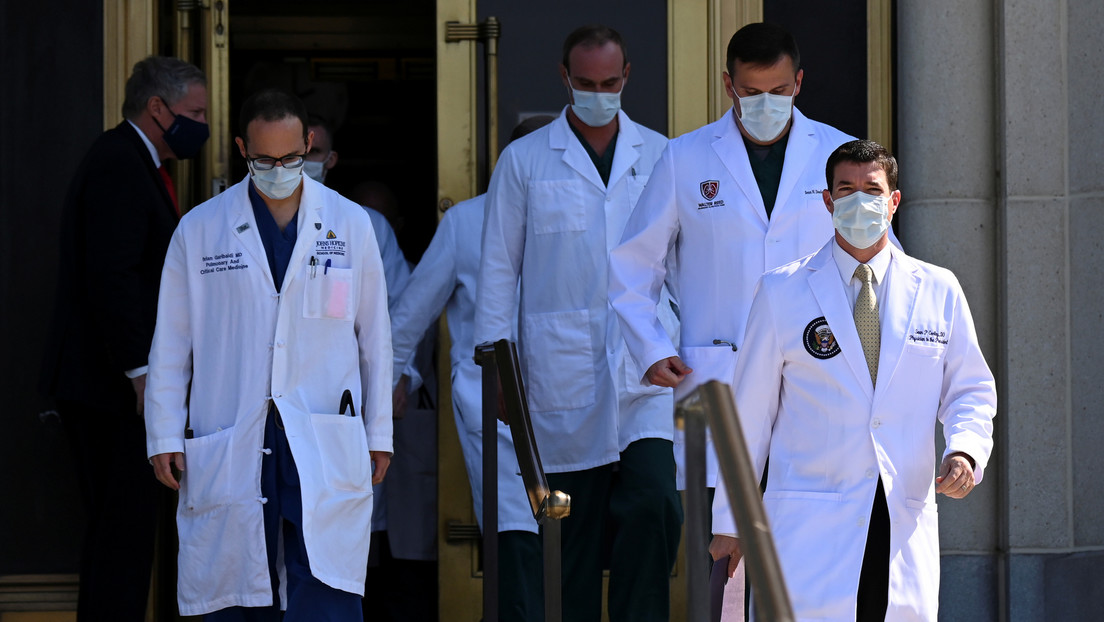 El equipo médico de Trump afirma que el presidente ha experimentado bajas de oxígeno en la sangre