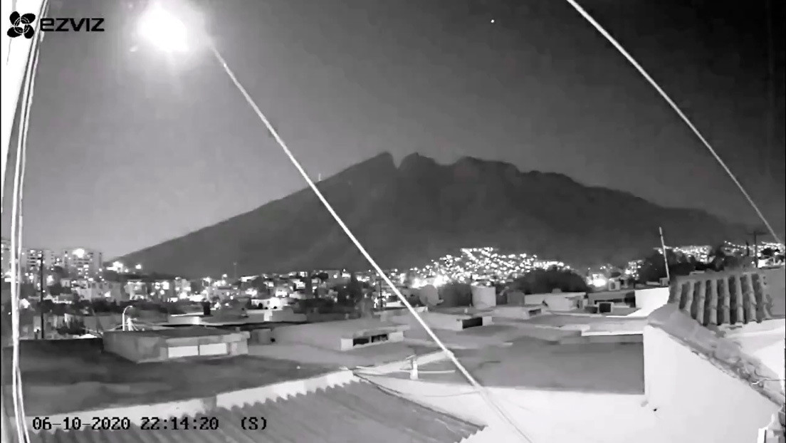 VIDEOS, FOTOS: Avistan un posible meteorito que impacta en el norte de México y la Red se inunda de memes
