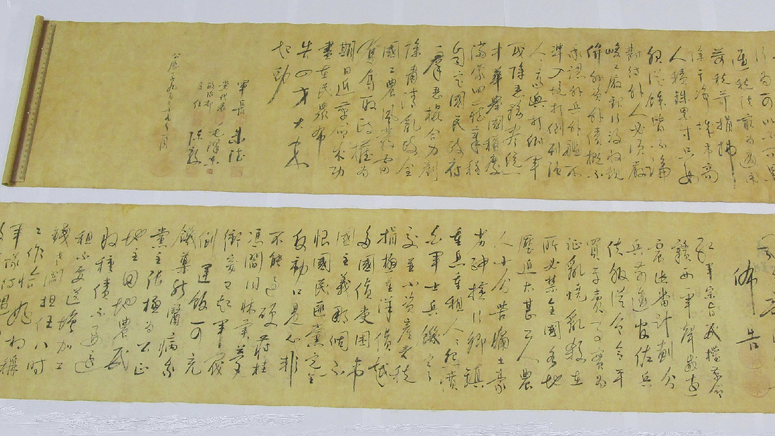 Un comprador parte en dos un pergamino con caligfrafía de Mao Zedong porque era "demasiado largo"