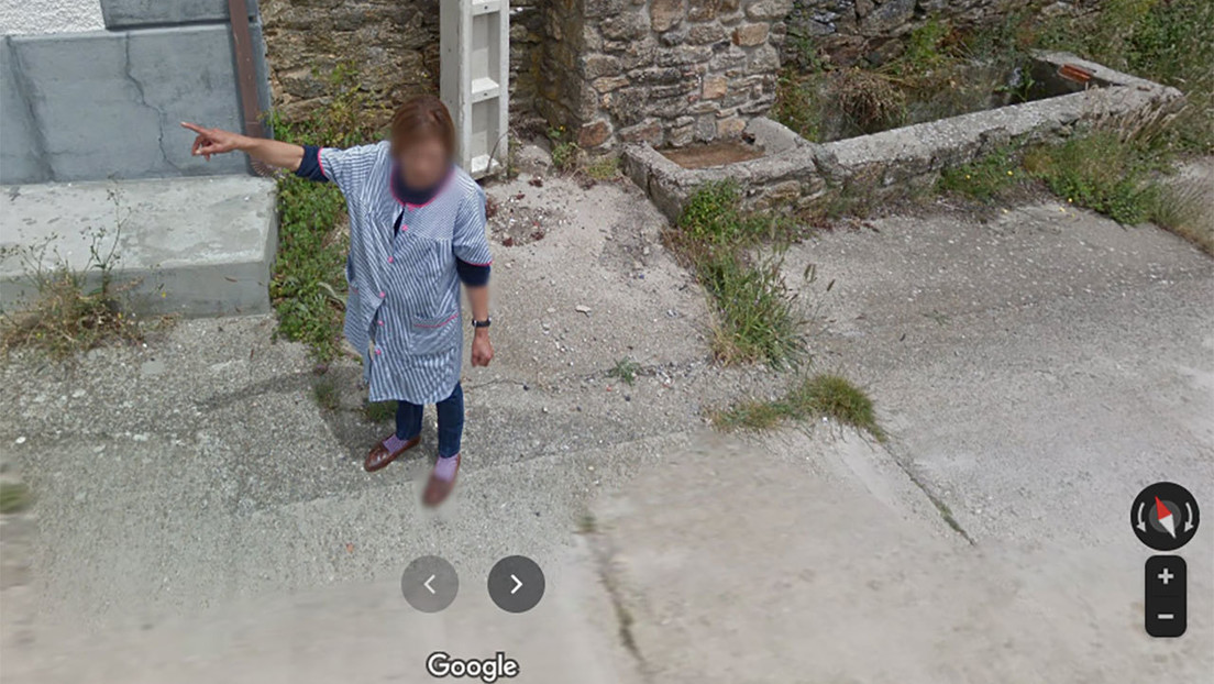 Foto de un coche de Google Maps pidiendo indicaciones a una lugareña en un pueblo español se hace viral