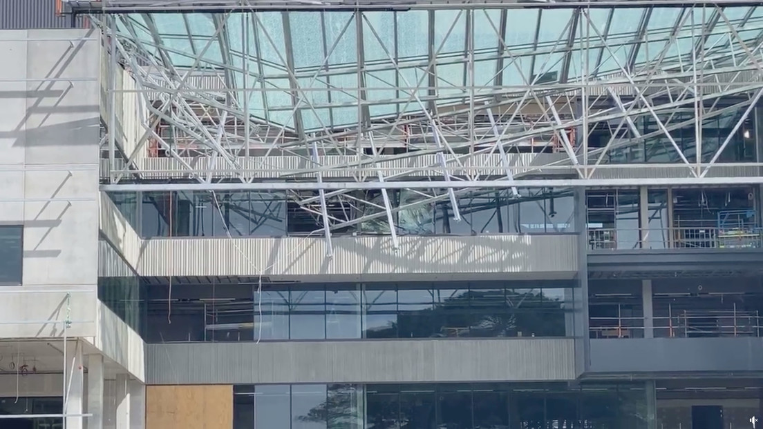 Al menos un muerto al derrumbarse el techo de una universidad en Australia (FOTOS, VIDEO)