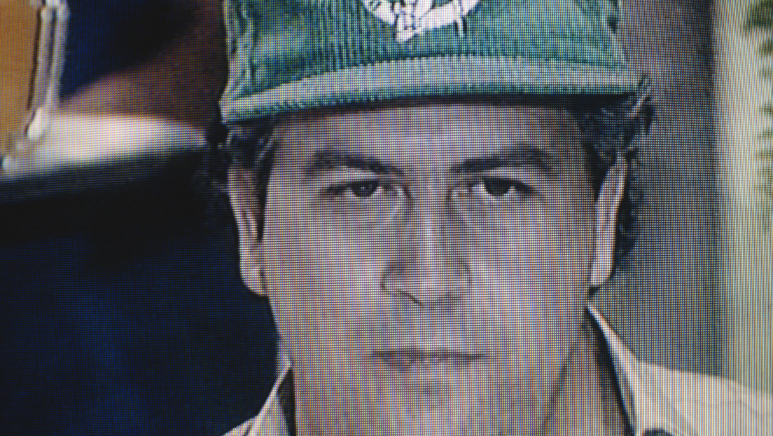 "Su vida acá no vale nada": Exárbitro argentino relata su escalofriante encuentro con sicarios de Escobar