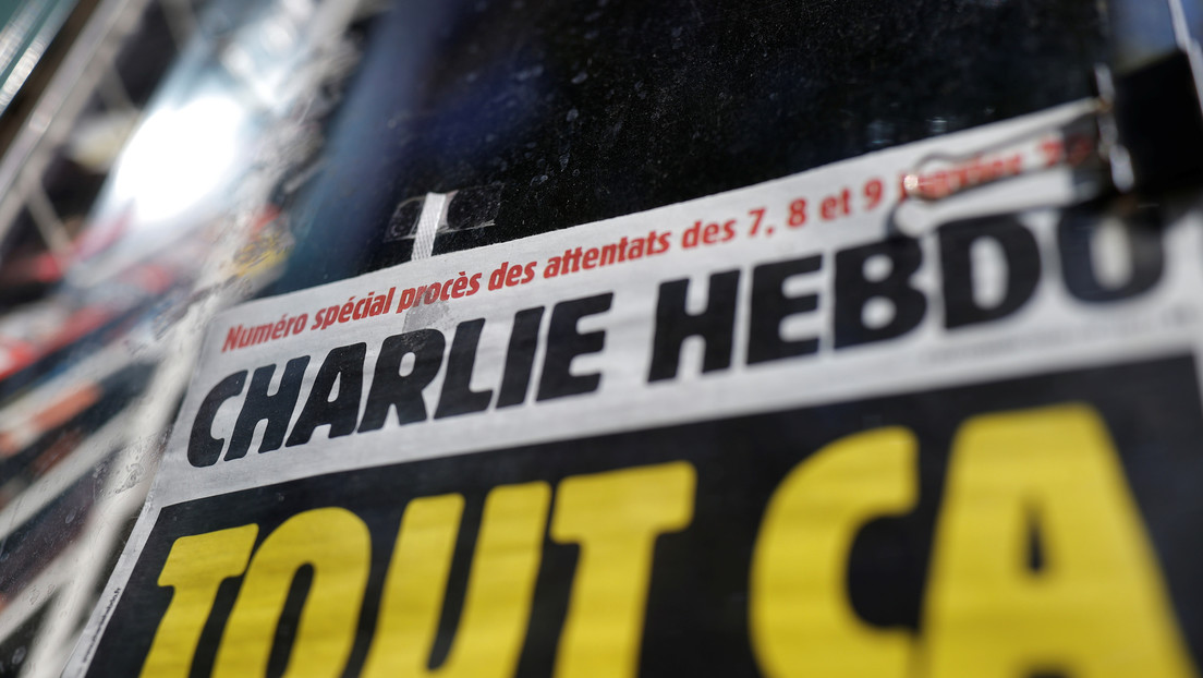 'Charlie Hebdo' convoca una manifestación en París por la decapitación de un profesor