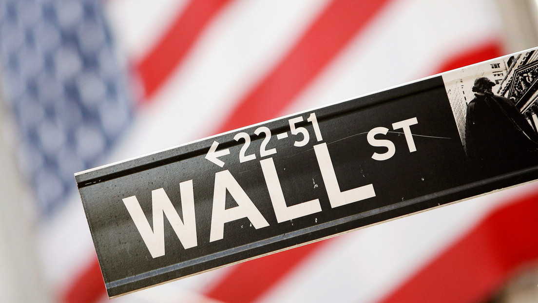 La victoria de los demócratas en EE.UU. podría ser buena para el mercado de valores, pero el dólar "acabará muerto", según un economista