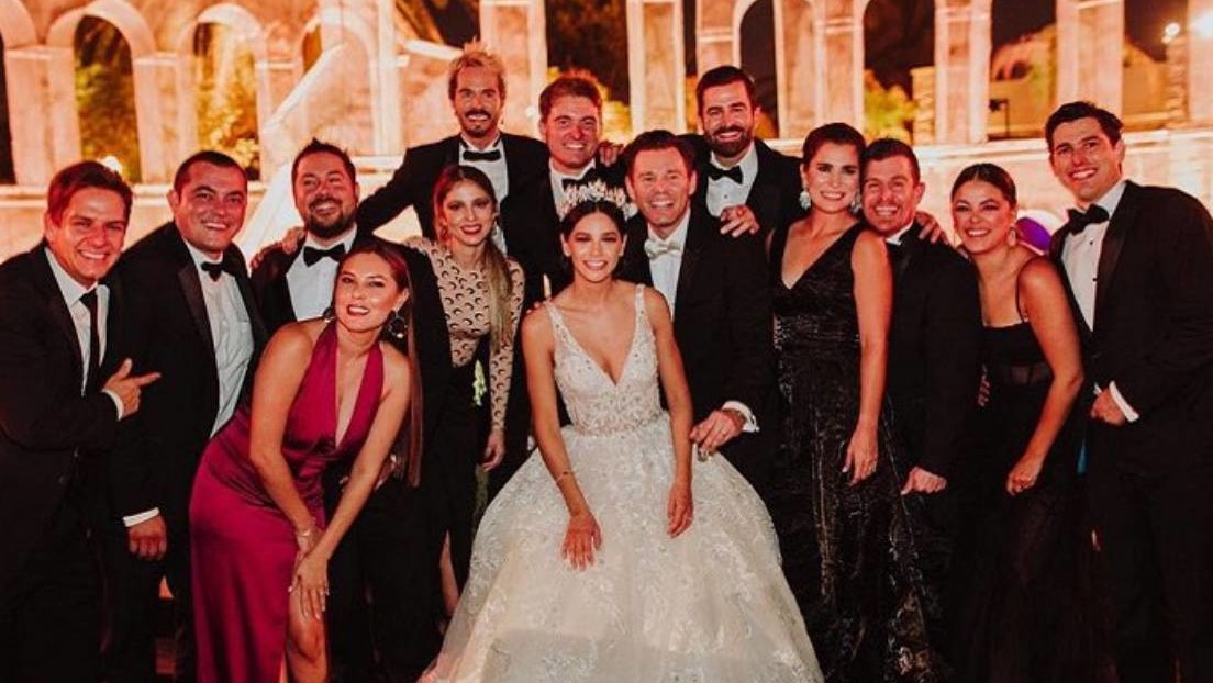 Más de 100 personas dan positivo por covid-19 tras asistir a la boda de un actor mexicano con 300 invitados
