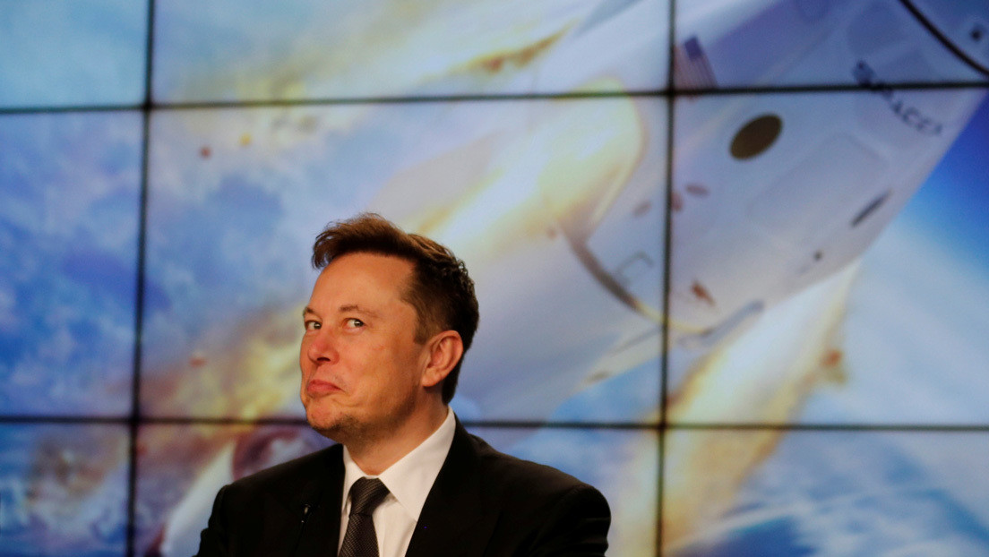 Elon Musk nombra dos lugares del Sistema Solar que podrían albergar vida