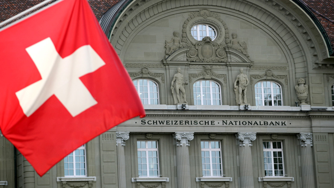 En Suiza proponen pagar más de 8.000 dólares a todos los ciudadanos