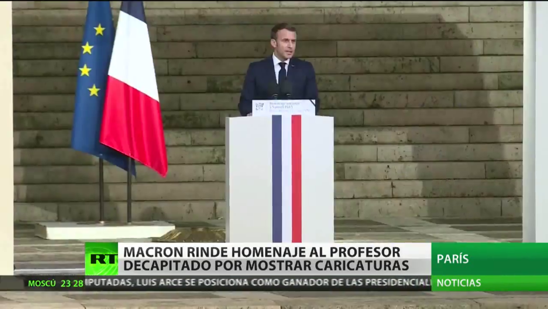 Macron rinde homenaje al profesor francés decapitado por mostrar en clase caricaturas del profeta Mahoma