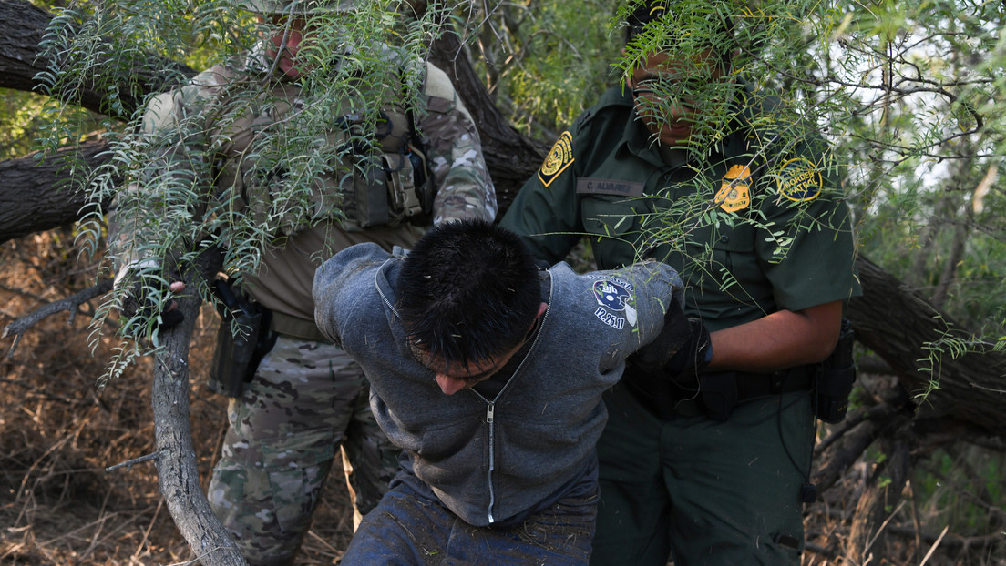 Trump afirma que solo los inmigrantes "con el coeficiente intelectual más bajo" comparecen en la corte voluntariamente