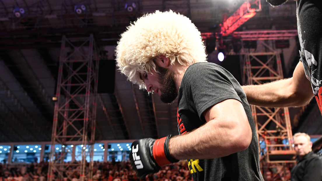 "Uno de los tipos más duros del planeta": Jefe de la UFC afirma que Khabib peleó pese a haber sufrido una fractura a 3 semanas del combate