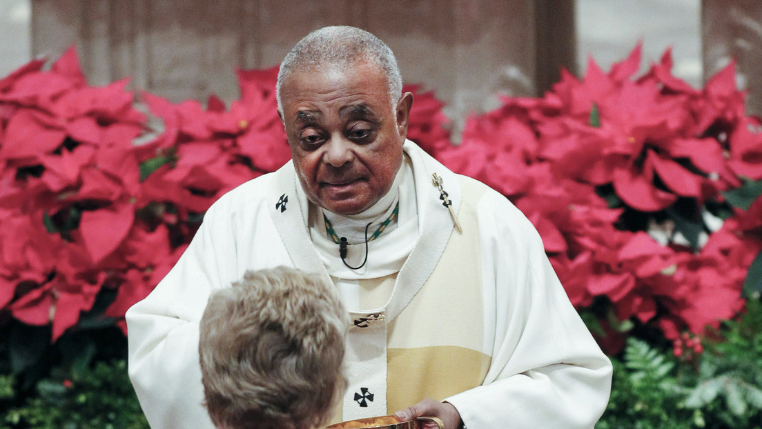 El arzobispo de Washington se convertirá en el primer cardenal negro de EE.UU.