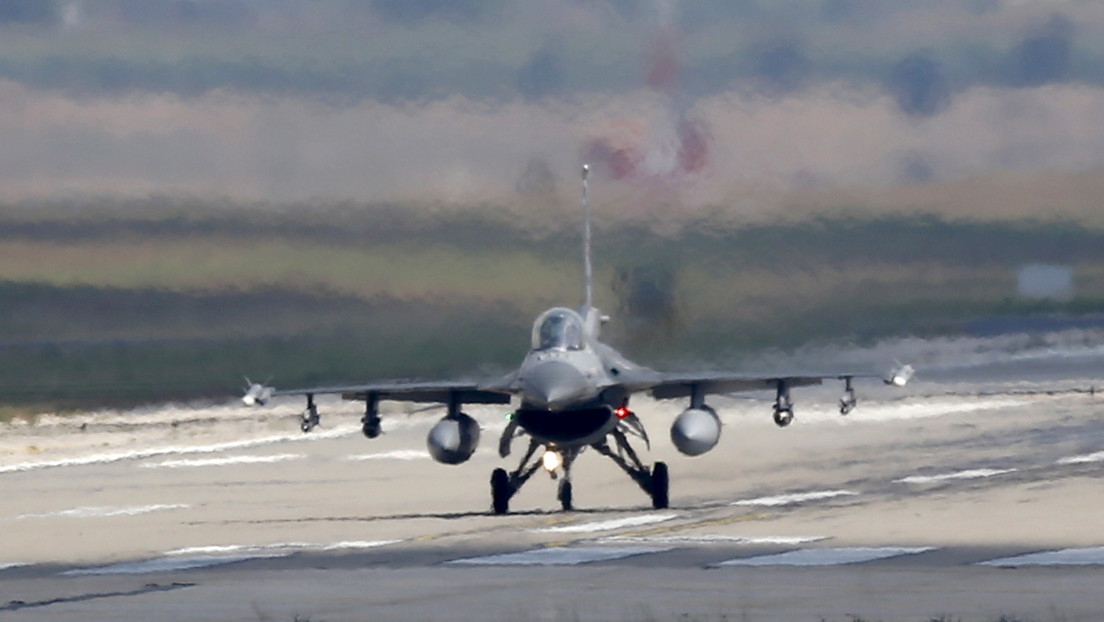 Azerbaiyán promete usar cazas turcos F-16 en caso de agresión contra su territorio