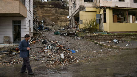 El Ministerio de Defensa de Armenia anuncia que Azerbaiyán inició una ofensiva contra el sur de Nagorno Karabaj