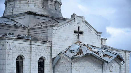 Un bombardeo en Nagorno Karabaj daña una catedral del siglo XIX (FOTOS)
