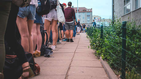 "No los podíamos entrevistar a todos": Más de 1.500 personas acuden al llamado de un restaurante en Argentina que ofrece 15 puestos de trabajo