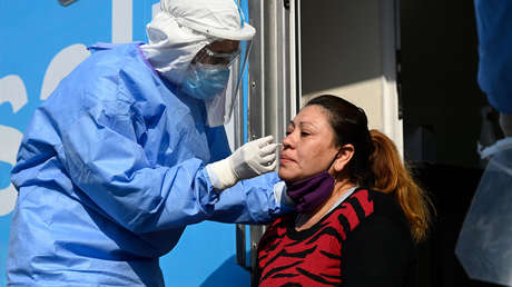 Argentina es el país con mayor cantidad de positivos por covid-19 sobre cantidad de pruebas realizadas