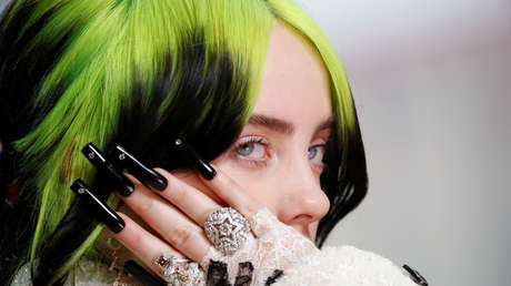 Una exmiembro de un grupo de fans de Billie Eilish revela la "locura" de sus integrantes para estar cerca de la artista