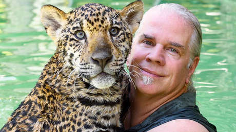 Acusan de crueldad y tráfico de fauna silvestre al dueño de un parque de animales, mencionado en un documental de Netflix